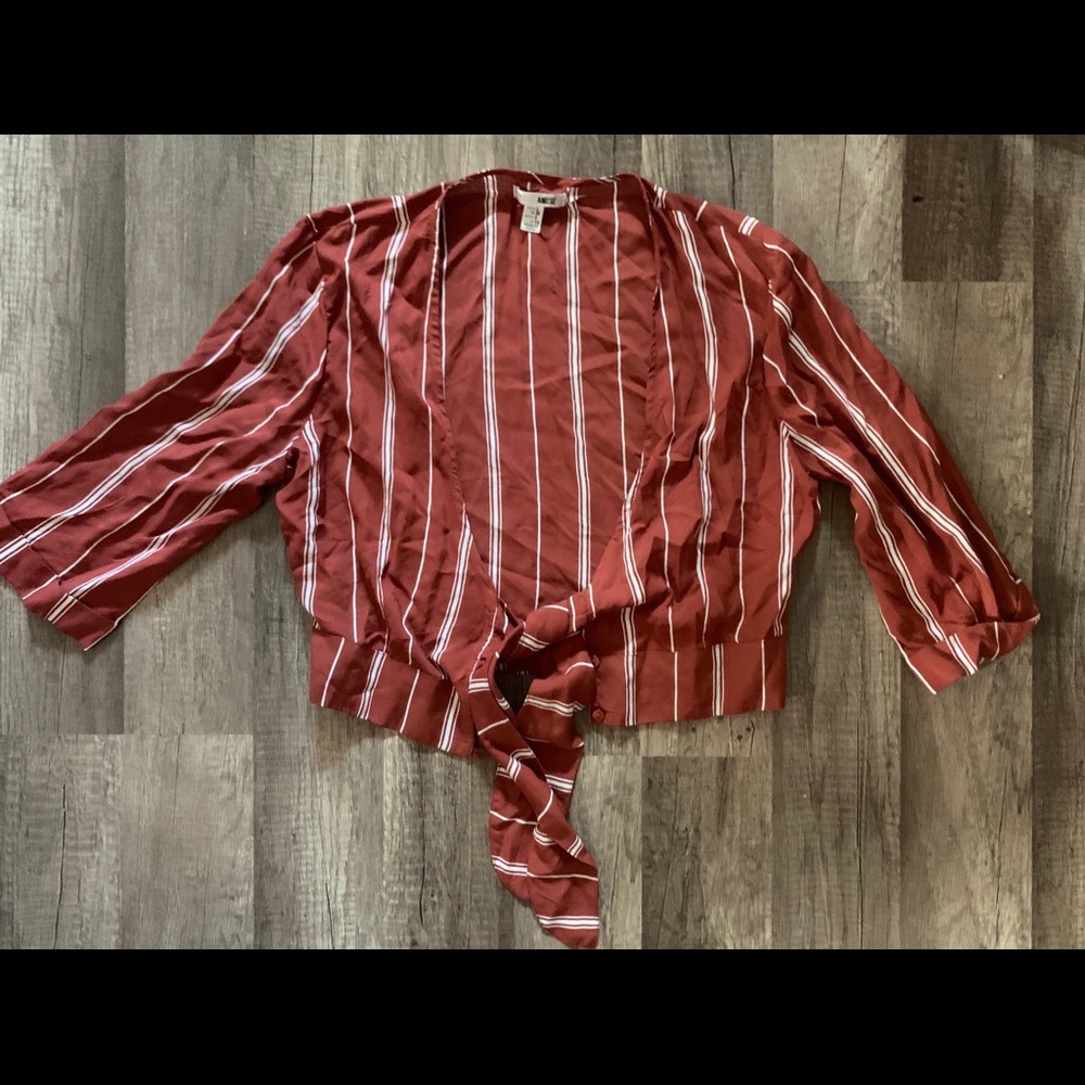 Crop top - Picture 2 of 3